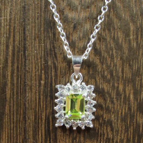 Jewelry - 18" Sterling Silver Emerald Cut Green Cubic Zirconia Halo Necklace Vintage